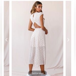 Hello Molly HERE COMES THE SUN BECKY CAP
SLEEVE MIDI DRESS DOT PRINT BLUSH LARGE